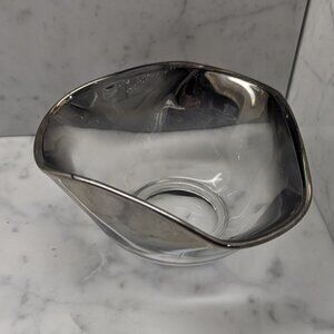 Dorothy Thorpe Queen's lusterware silver triangle snack bowl